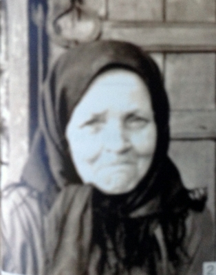 Павла Федоровна Лыткина, бабушка Алолия. Пинежская дер. Гбач, лето 1955-го
